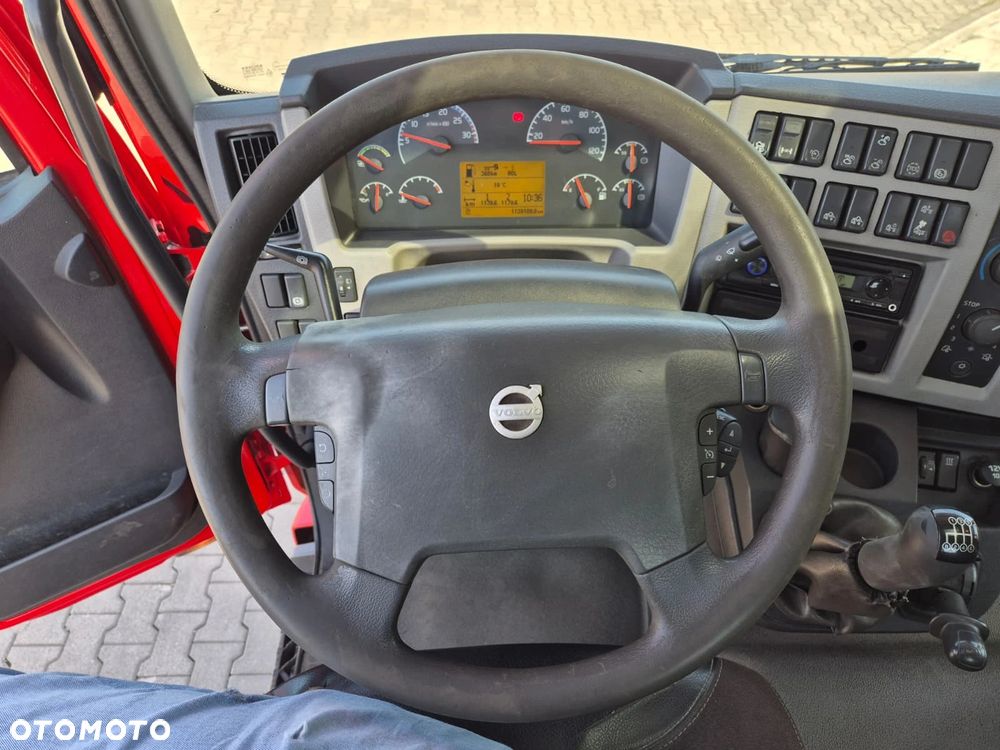 Volvo FL 230 4*2 / POMOC DROGOWA / RUCHOMA PLATFORMA / SERWISOWANY / NOWY SILNIK / BEZWYPADKOWY / 2 WCIĄGARKI / DUŻA KABINA - 34