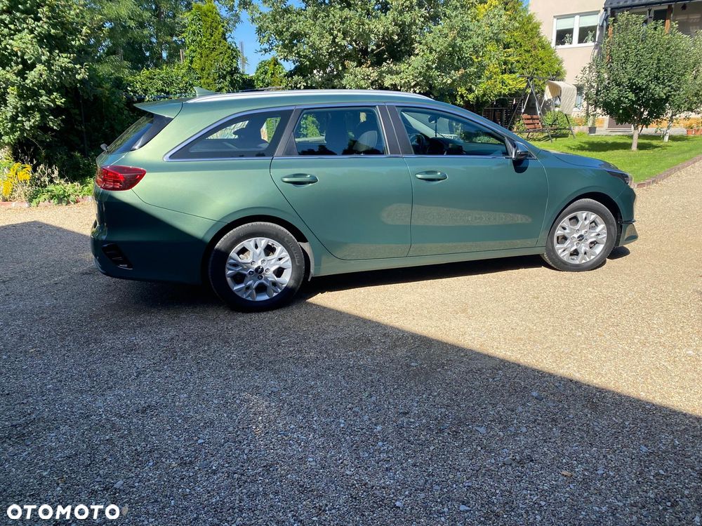 Kia Ceed 1.6 CRDi (48V Mild-Hybrid) Vision - 11