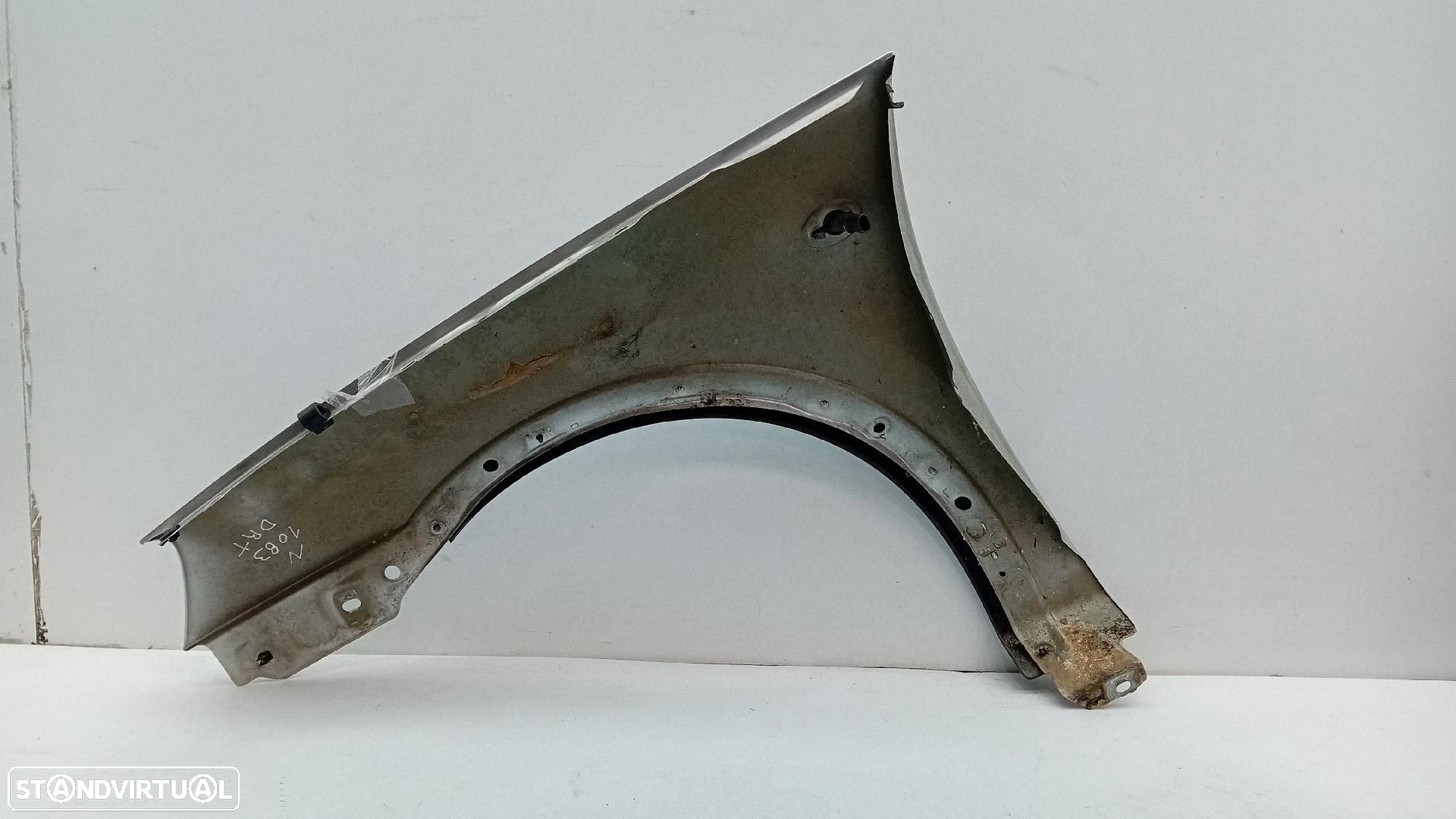 Guarda-lamas direito OPEL Corsa C - 2