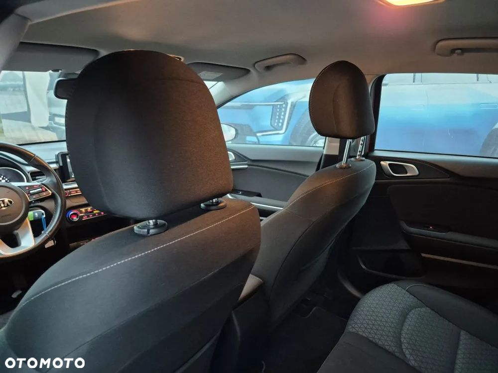 Kia Ceed 1.4 T-GDI M DCT - 15