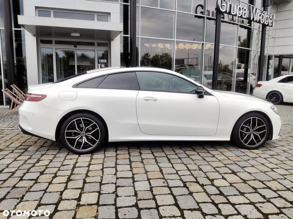 Mercedes-Benz Klasa E 200 Coupe 4-Matic 9G-TRONIC - 7