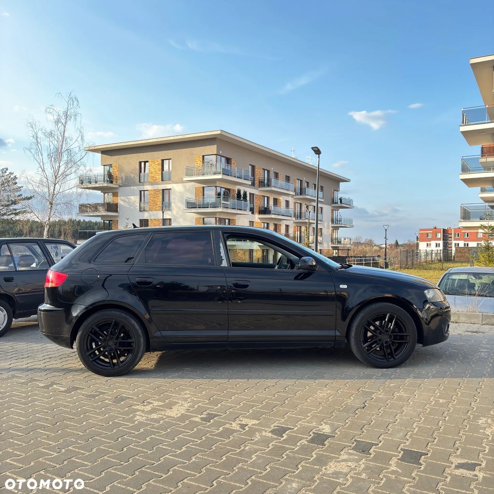 Audi A3 Sportback - 8