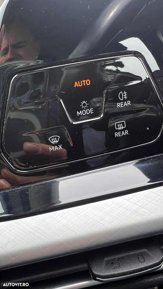 Volkswagen Golf 2.0 TDI SCR DSG Active - 6