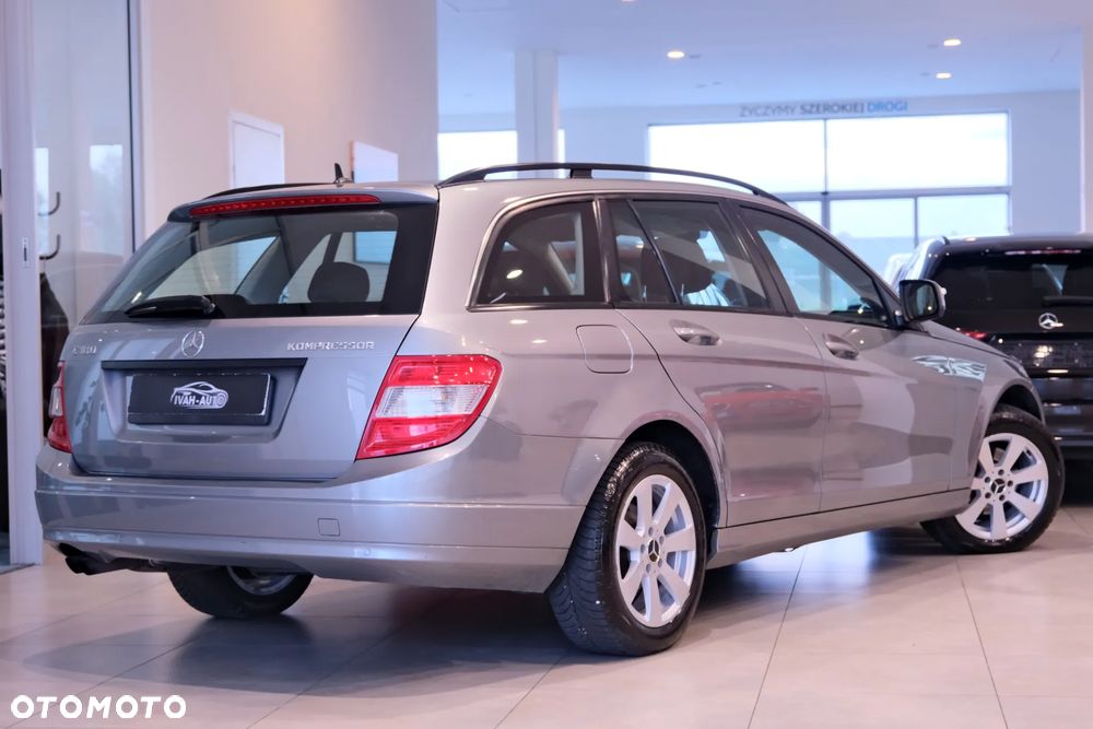 Mercedes-Benz Klasa C 180 T Kompressor Automatik - 12