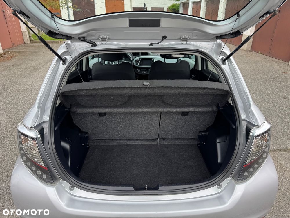 Toyota Yaris - 22