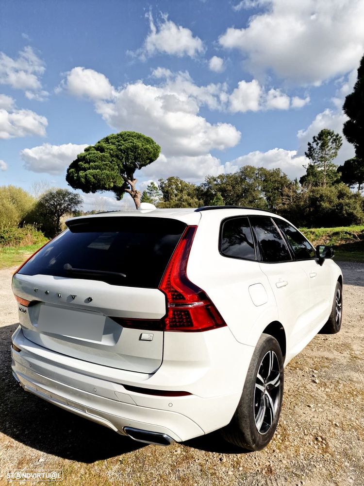 Volvo XC 60 2.0 T6 PHEV R-Design AWD — fotografia 13