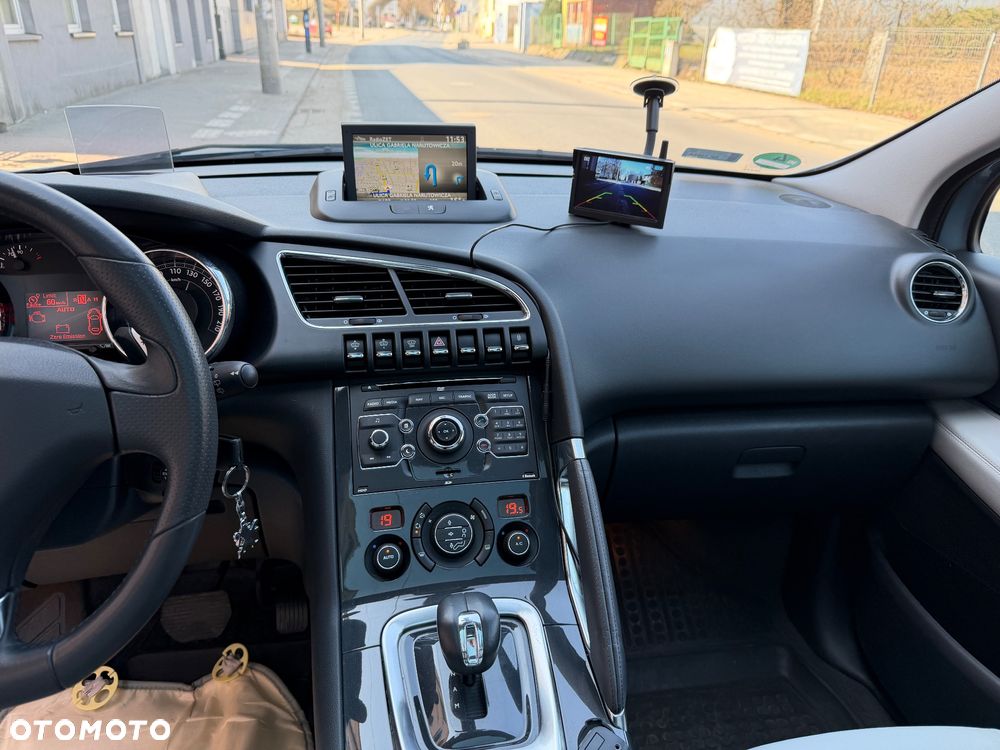 Peugeot 3008 Hybrid4 - 18