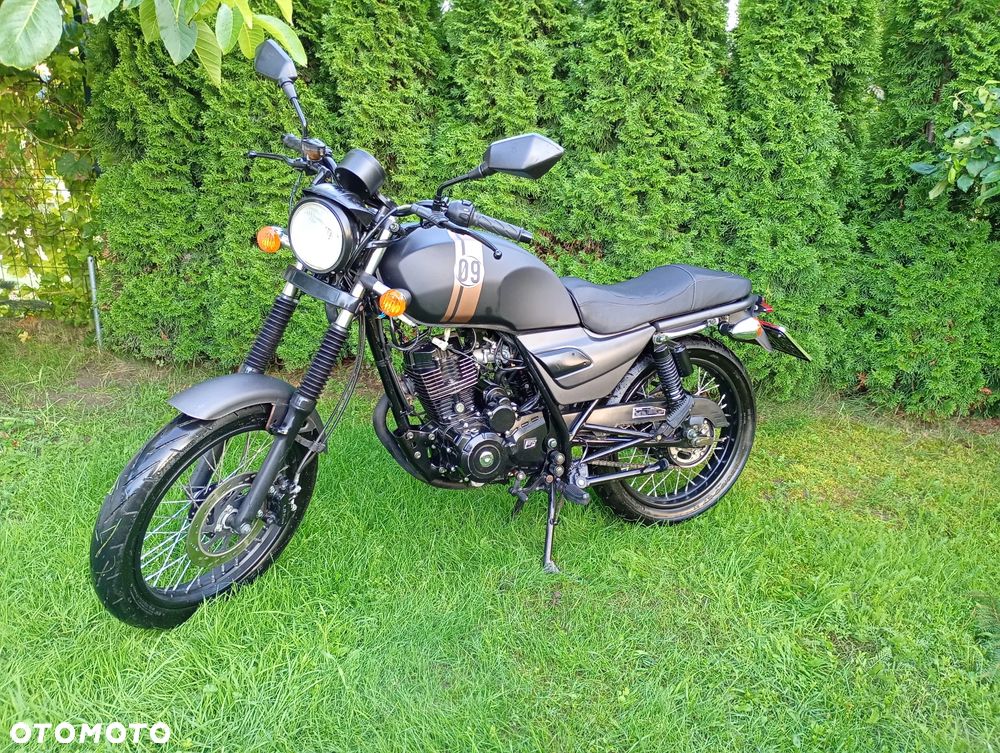 Barton Cafe Racer - 4