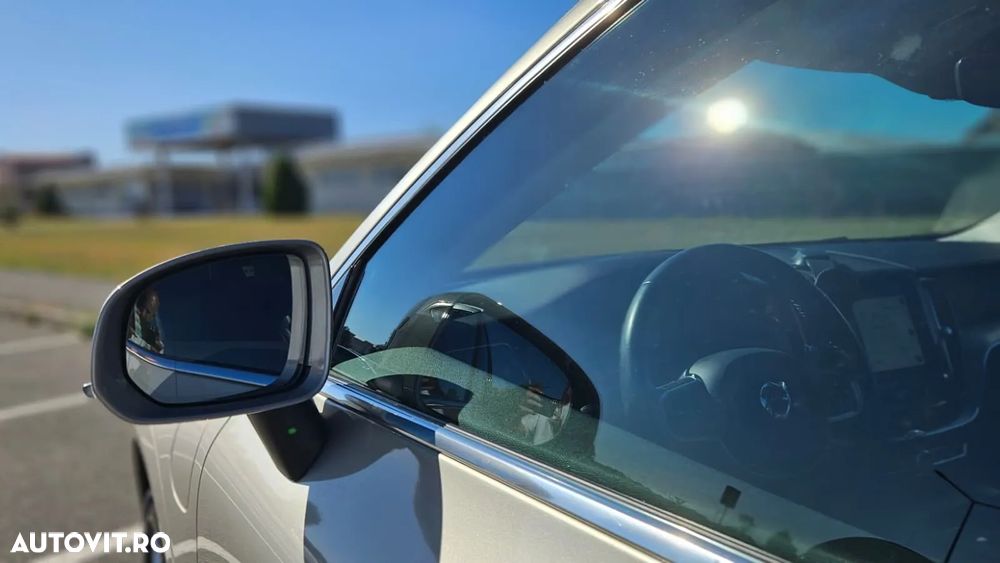 Volvo XC 60 ver-b6-mhev-at8-awd-inscription - 17