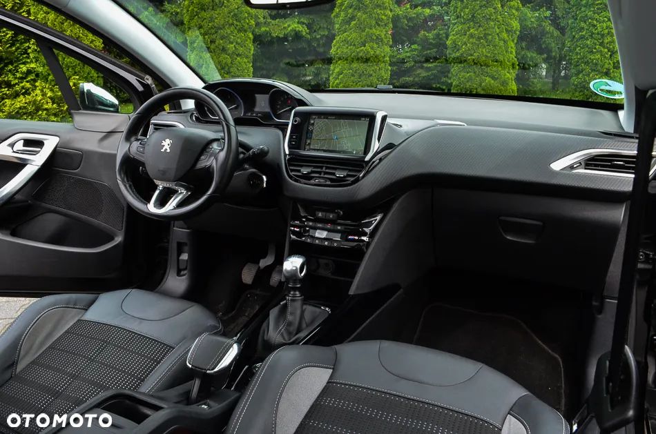 Peugeot 2008 BlueHDi FAP 120 STOP & START GT-Line Edition - 31