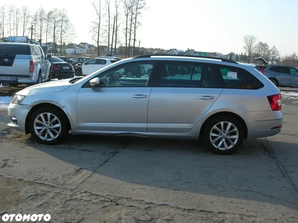 Skoda Octavia Combi 1.5 TSI ACT DSG Style - 2