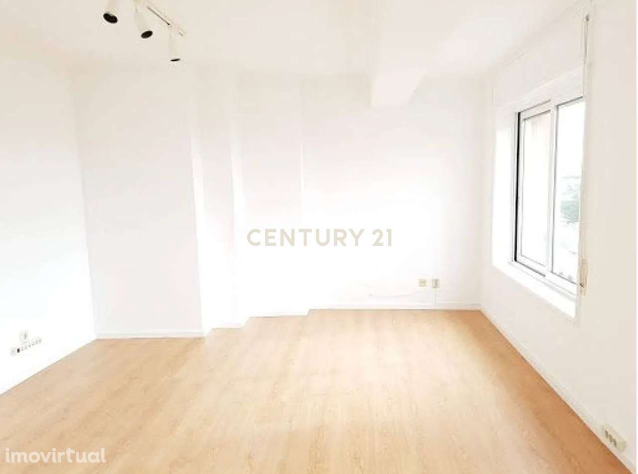 T2 - Arrendamento na Quinta do Marquês - Grande imagem: 5/9