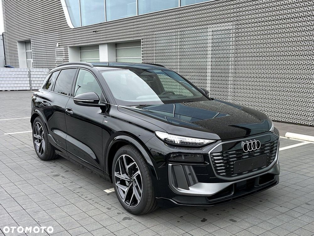 Audi Q6 e-tron - 3