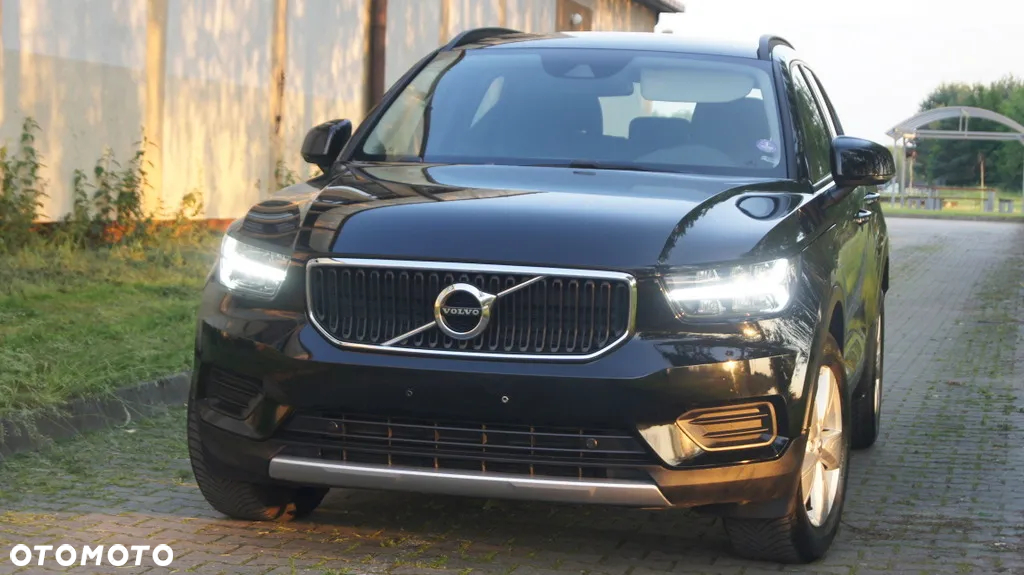 Volvo XC 40 T2 Momentum Core - 5