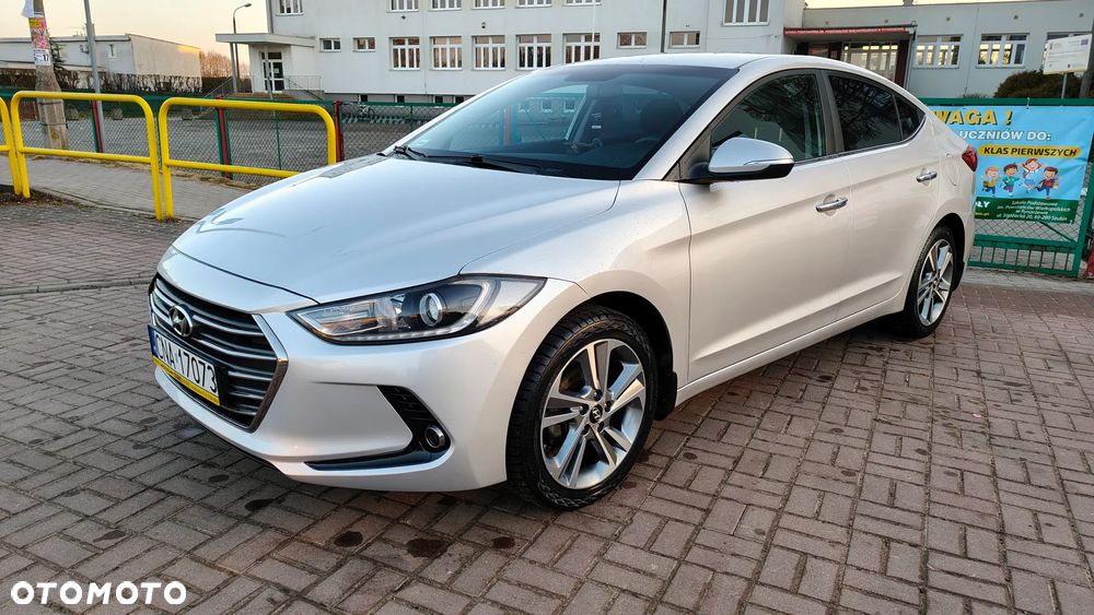 Hyundai Elantra 1.6 Comfort - 2
