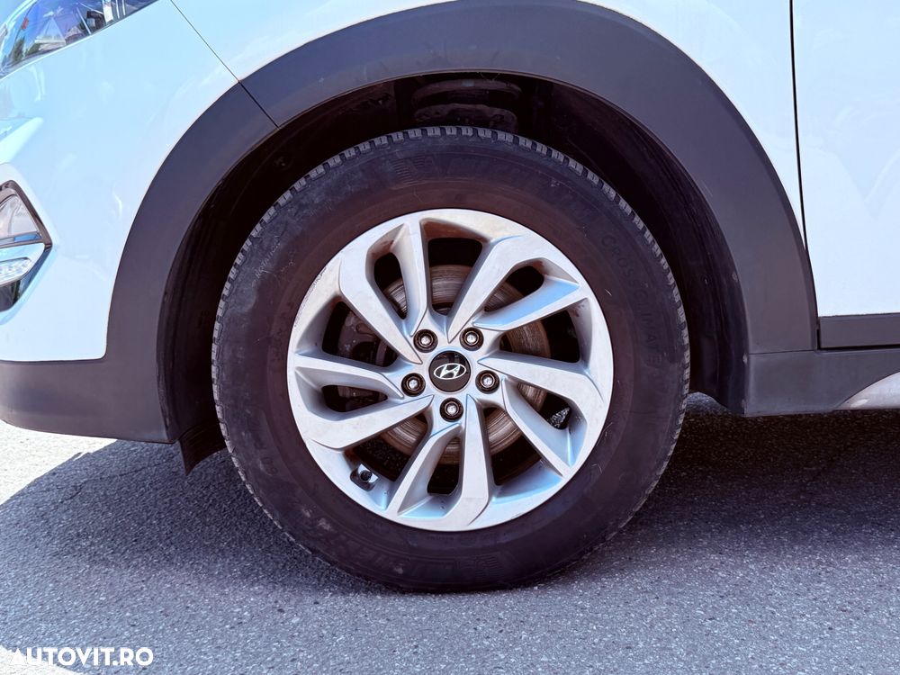 Hyundai Tucson blue 1.7 CRDi 2WD DCT Premium - 31