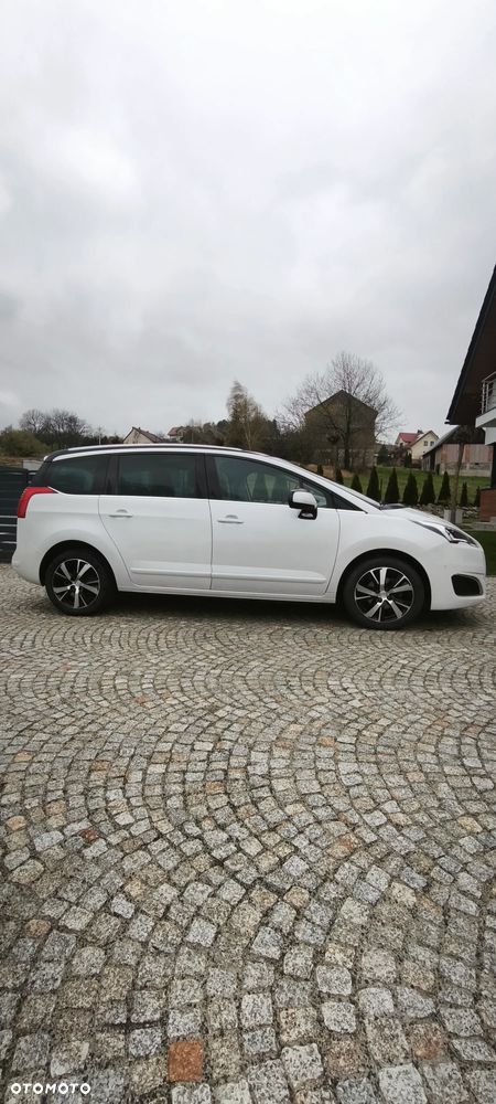 Peugeot 5008 HDI FAP 115 Family - 4