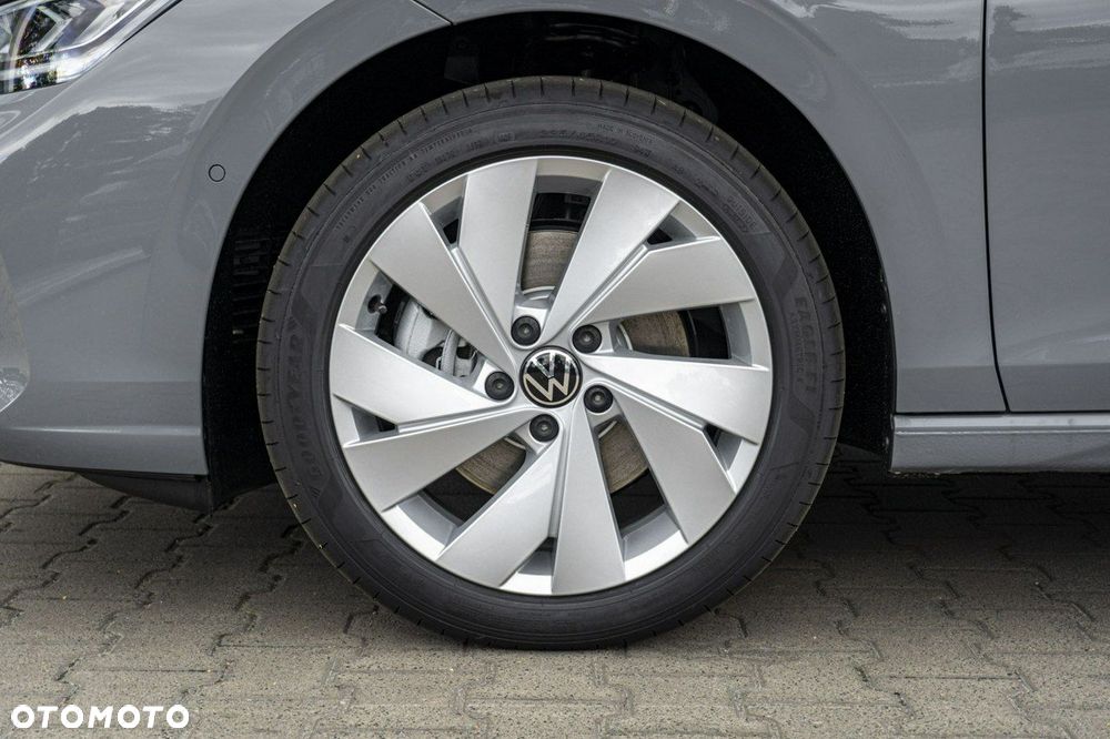 Volkswagen Golf - 6