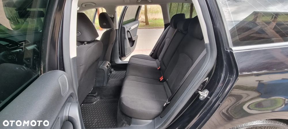 Volkswagen Passat 2.0 BlueTDI SCR Business Edition - 22