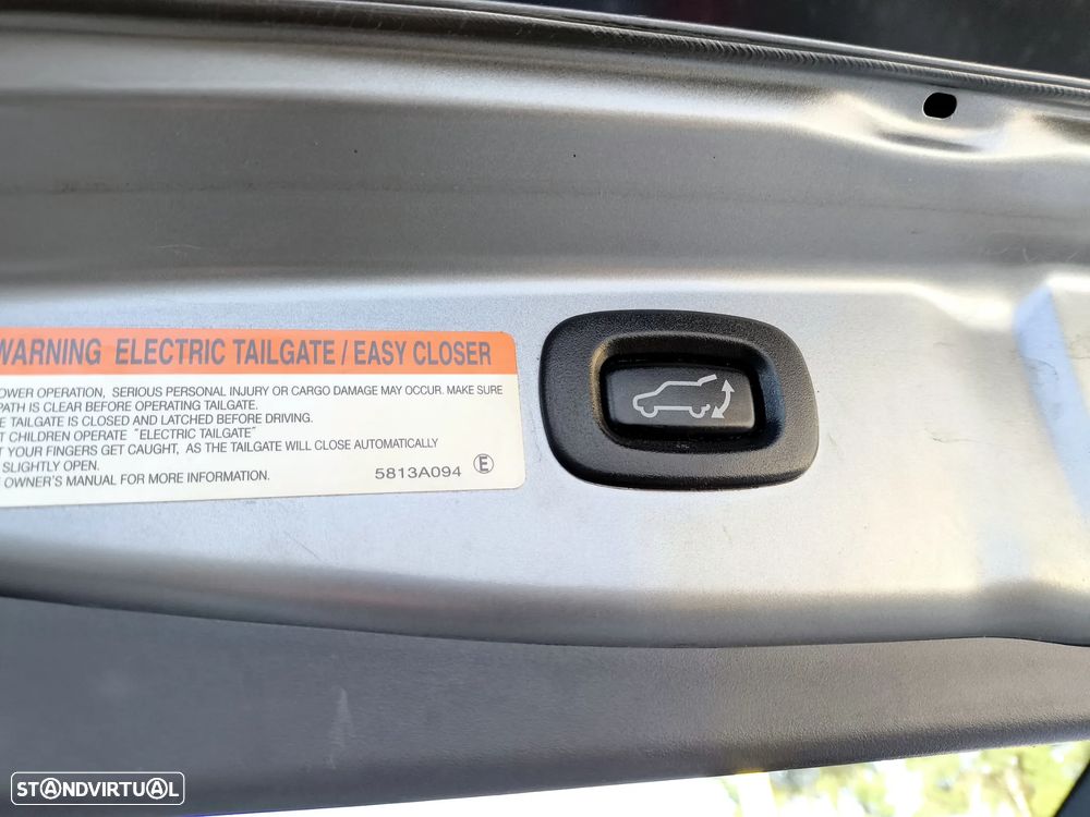 Mitsubishi Outlander - 30