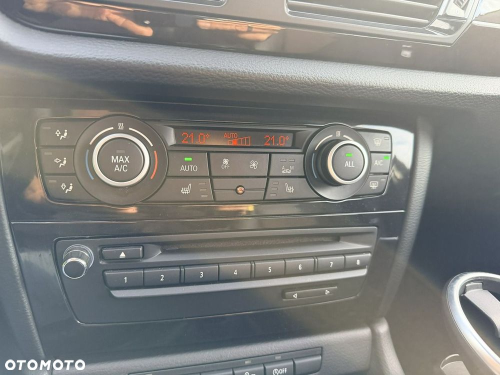 BMW X1 xDrive18d - 27