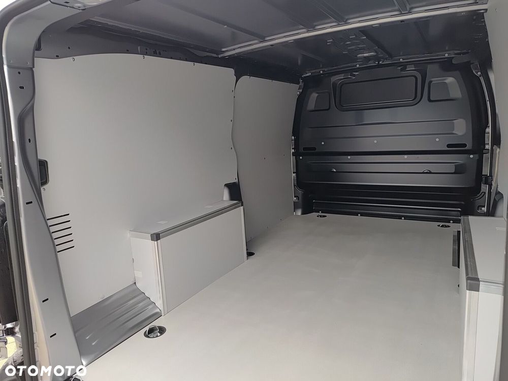 Opel Vivaro Vivaro Furgon XL Diesel 2.2 150 KM Manual - 15