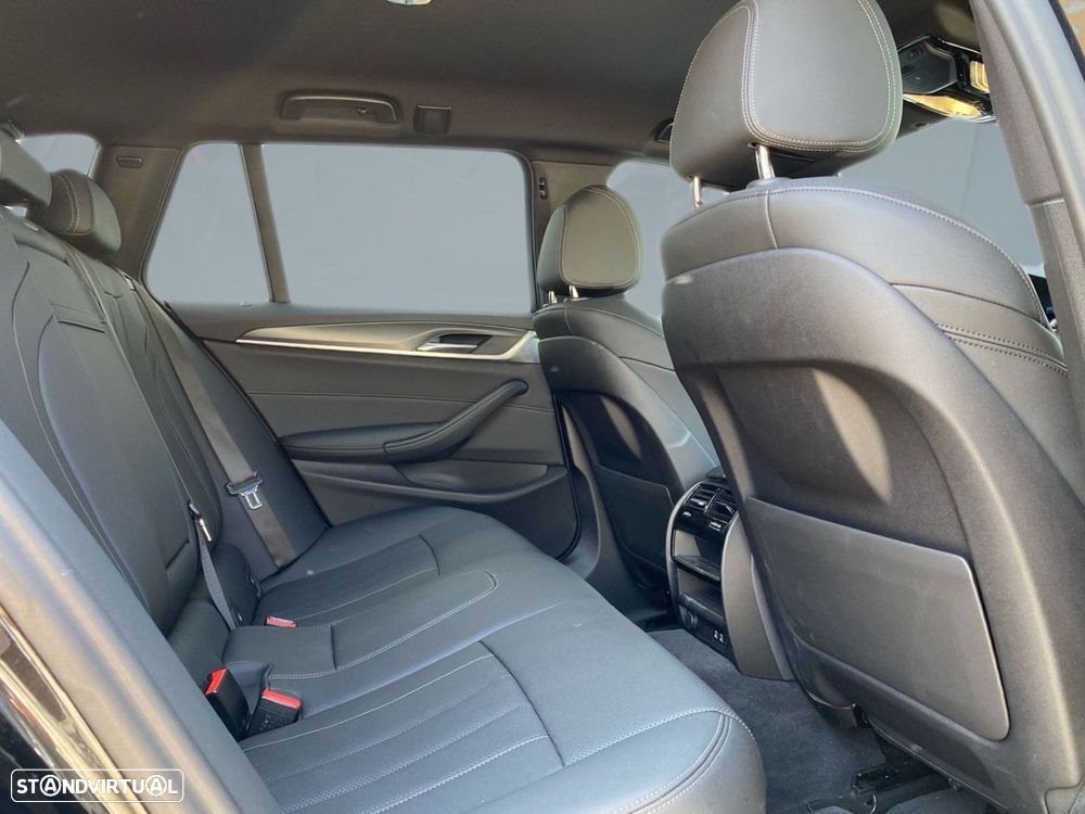 BMW 520 d Pack Desportivo M Auto - 19