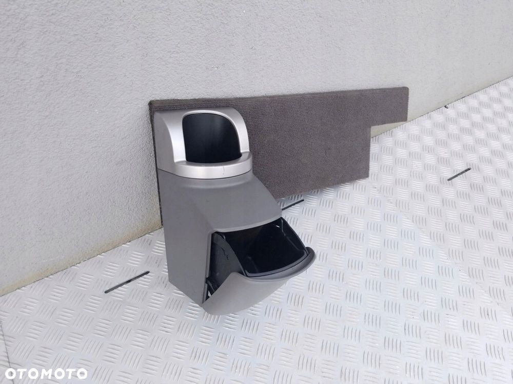 UCHWYT KIESZEŃ NAPOJÓW DAF XF 106 EURO 6 - 1