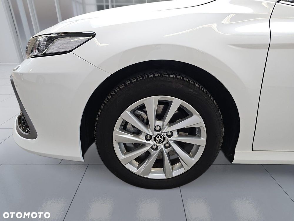 Toyota Camry 2.5 Hybrid Comfort CVT - 35