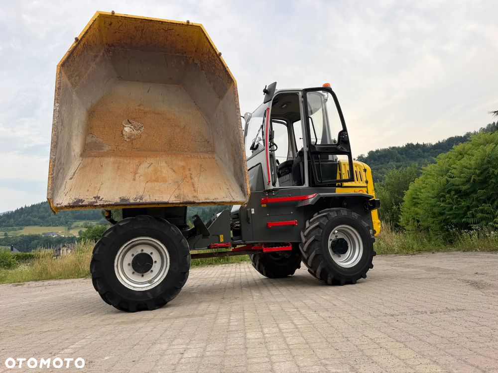 Wacker Neuson DW60 Wozidło Obrotowe 4x4. 6 ton ładowność z Pełną kabiną. OBROTOWA koleba 1350 mtg. 2021 rok. Jak nowe z salonu PERKINS turbo silnik. Pochodzi z Norweskiego Gospodarstwa Ziemniaczanego! Pełne sterowanie dżojstik REWERS HYDROSTATIC Ogrzewana Kabina Opony zero zużycia. Aktualna DEKRA. Kamery wysokiej jakośći! Zero luzów i wycieków. Szybka wolna jazda. Wielka Okazja. Ośswietlenie Rozbudowane. Hak kulka - 35