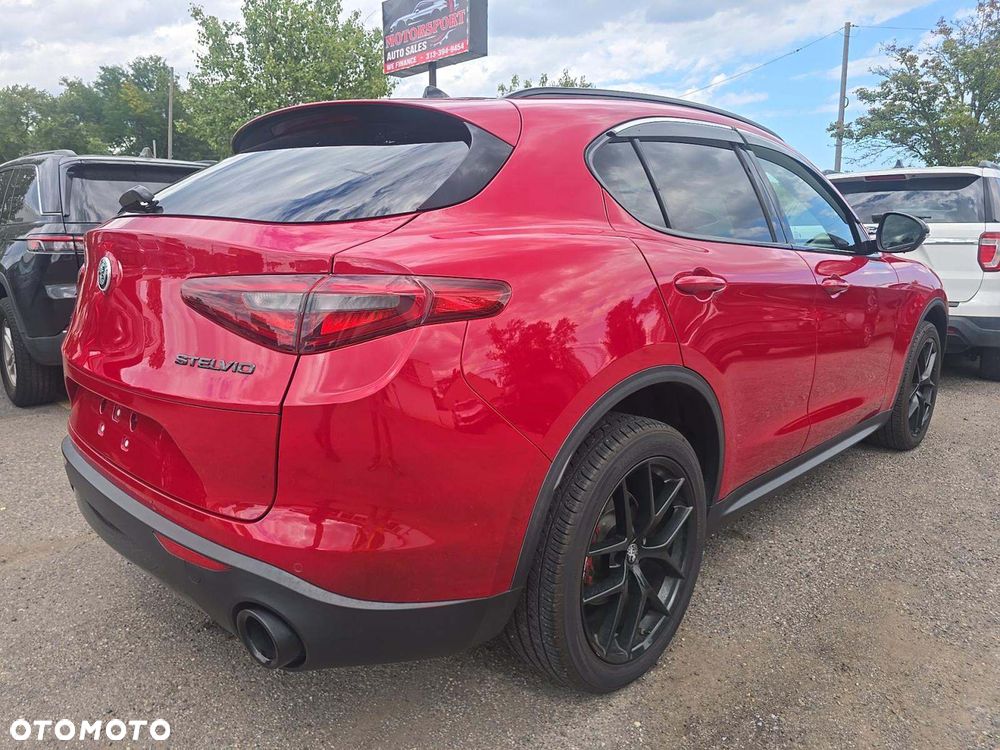 Alfa Romeo Stelvio 2.0 Turbo TI Q4 - 4