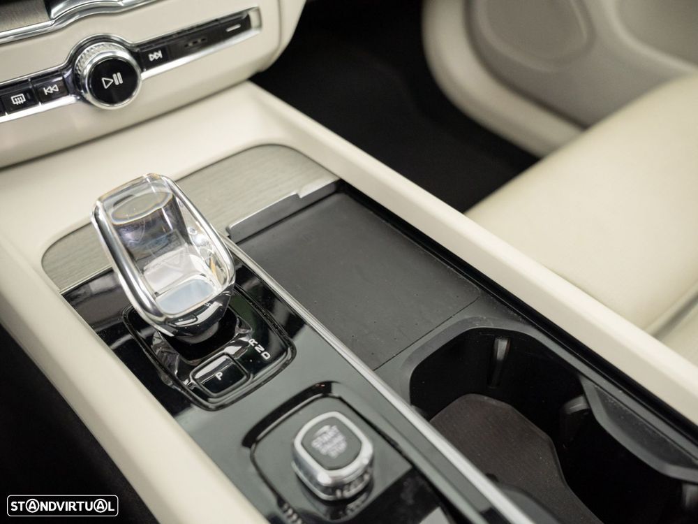 Volvo XC 60 2.0 T8 PHEV Ultimate Bright AWD - 33