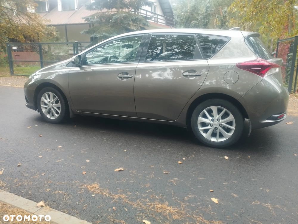 Toyota Auris 2018 photo 5