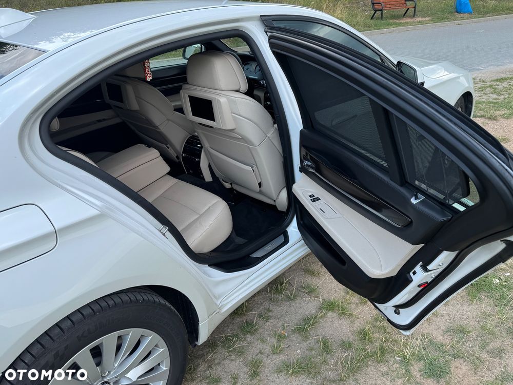 BMW Seria 7 740d - 11