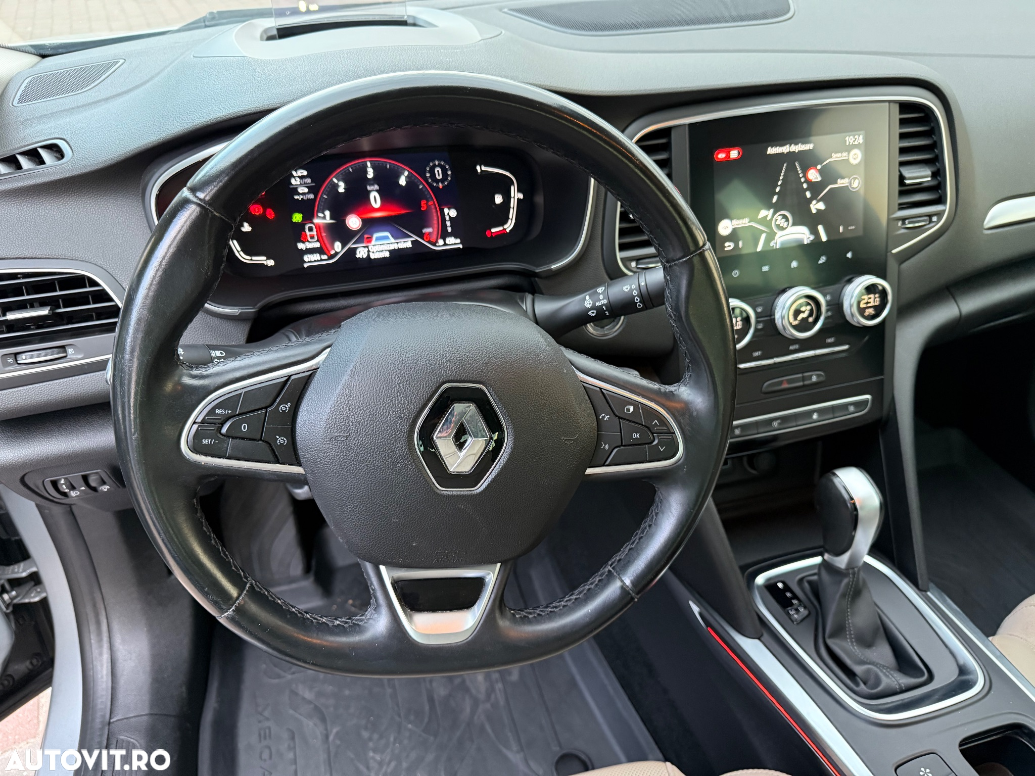 Renault Megane Blue dCi 116 EDC Intens - 11