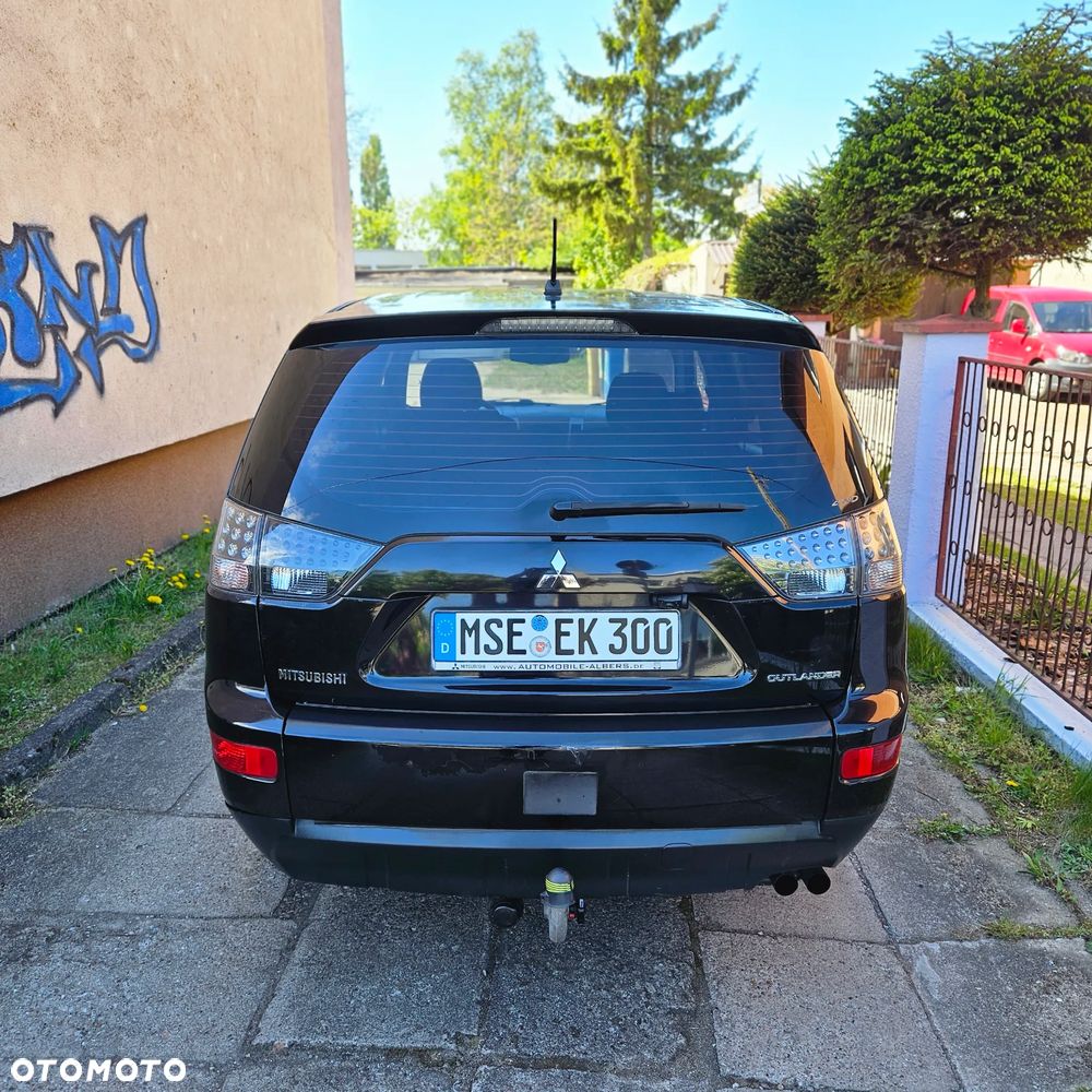 Mitsubishi Outlander - 6