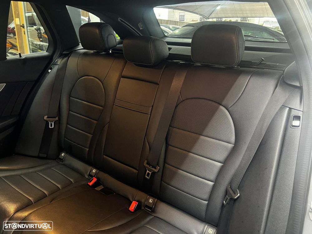 Mercedes-Benz C 300 BlueTEC Hybrid AMG Line - 12