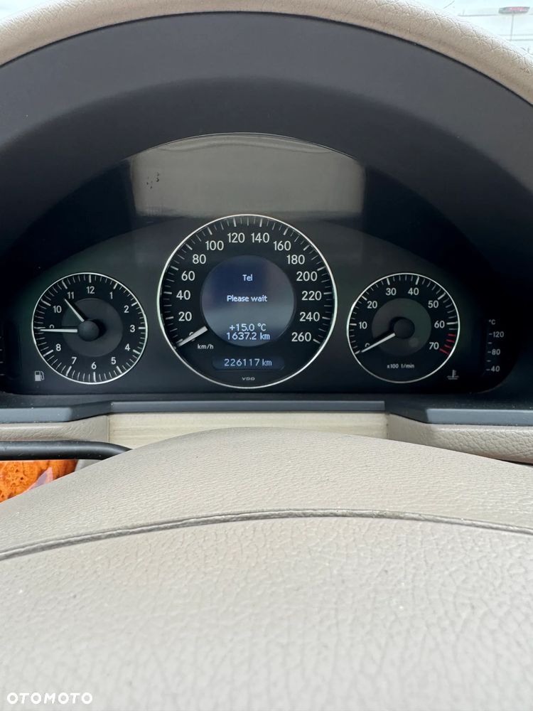 Mercedes-Benz Klasa E 200 Kompressor T Avantgarde - 16