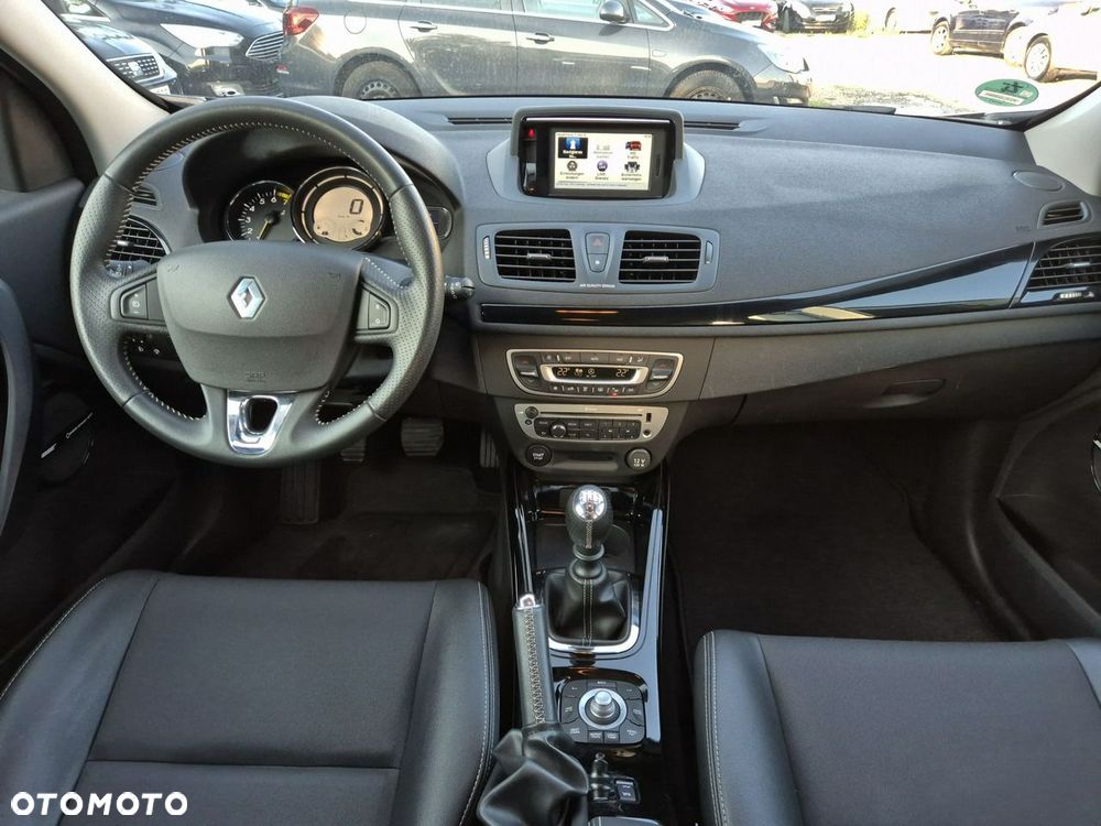 Renault Megane ENERGY TCe 130 BOSE EDITION - 23