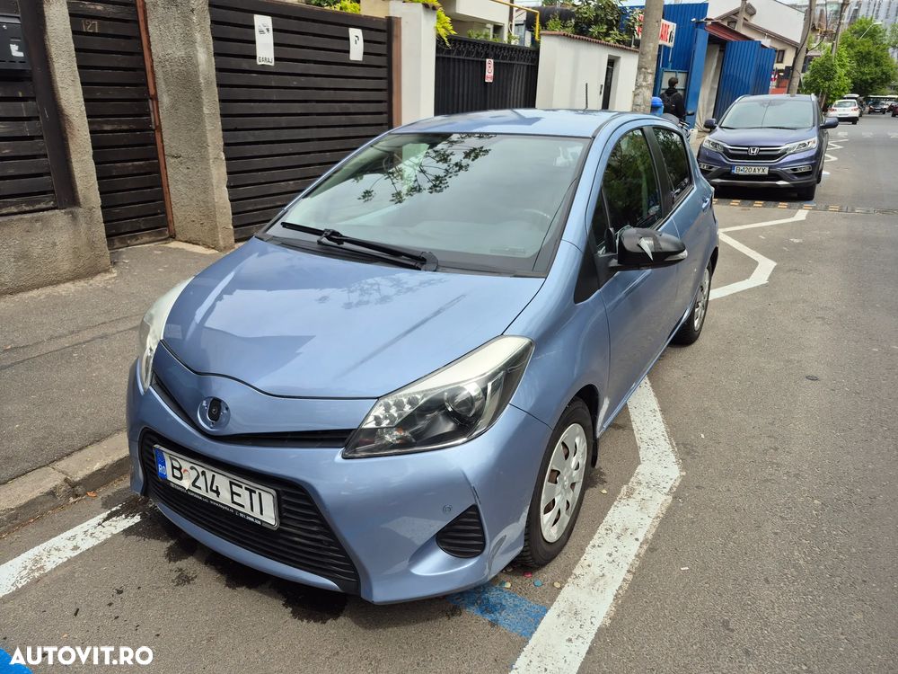 Toyota Yaris 1.5 VVT-i HSD Luna - 1