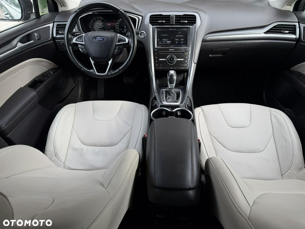 Ford Mondeo - 22