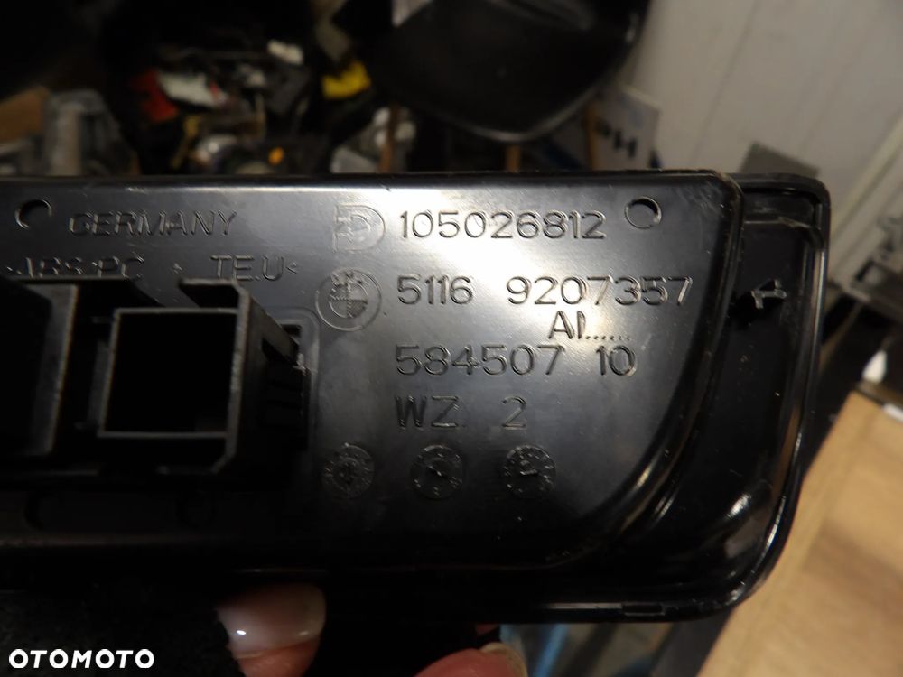 BMW - F30,F31 - GNIAZDO AUX - USB - 9207357 - 2