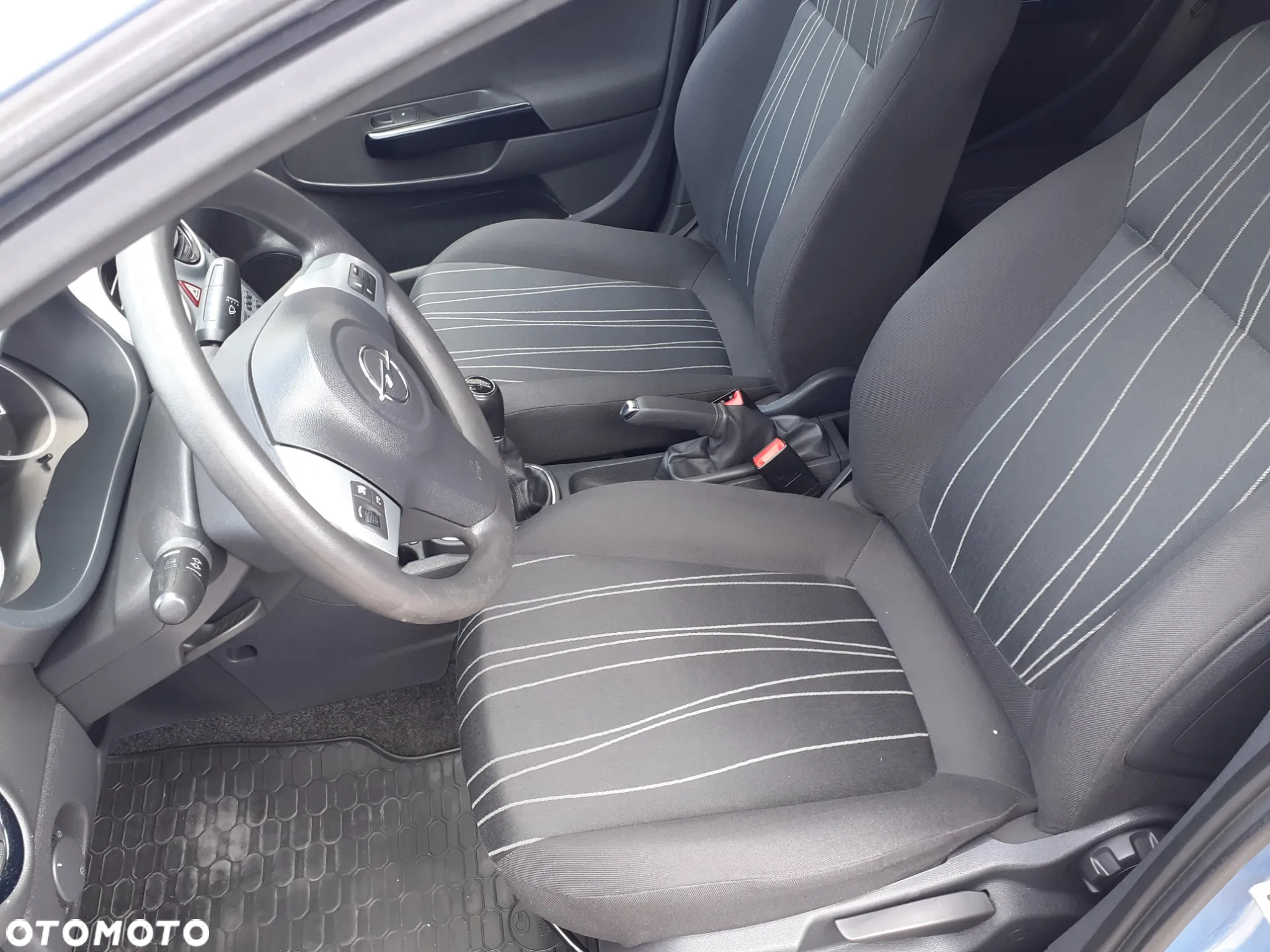 Opel Corsa 1.2 16V Color Edition - 11