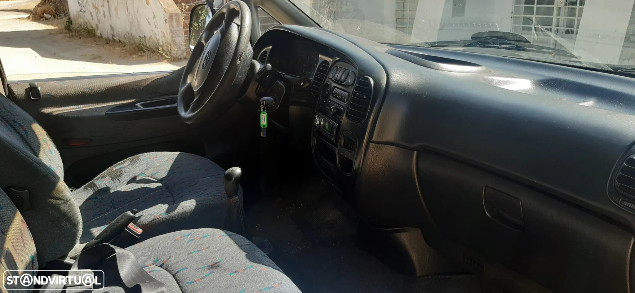 Hyundai H-1 Starex - 7