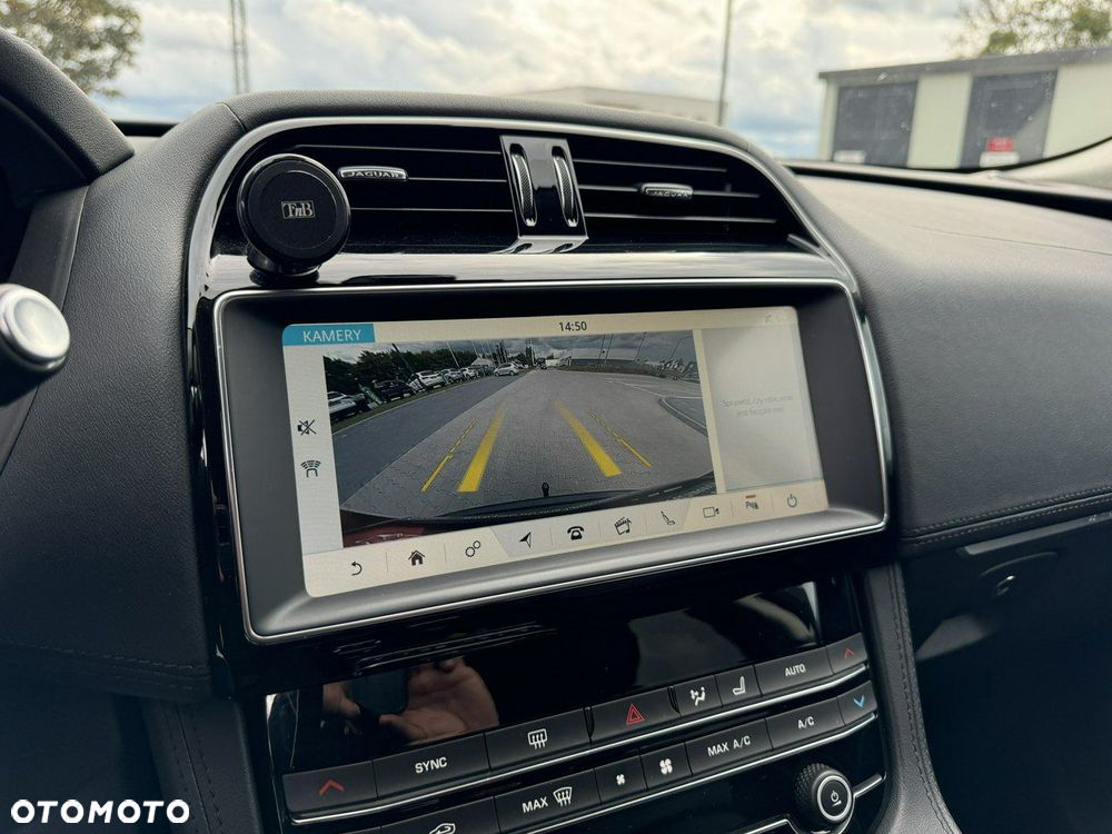 Jaguar F-Pace 2.0 i4D AWD Prestige - 27