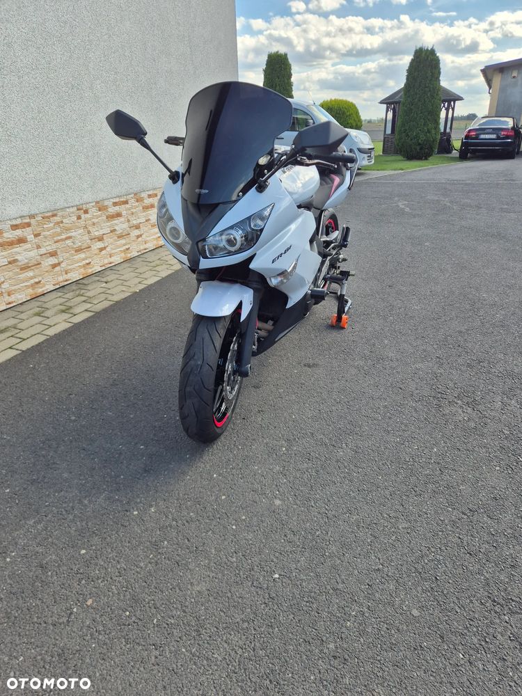 Kawasaki ER - 2