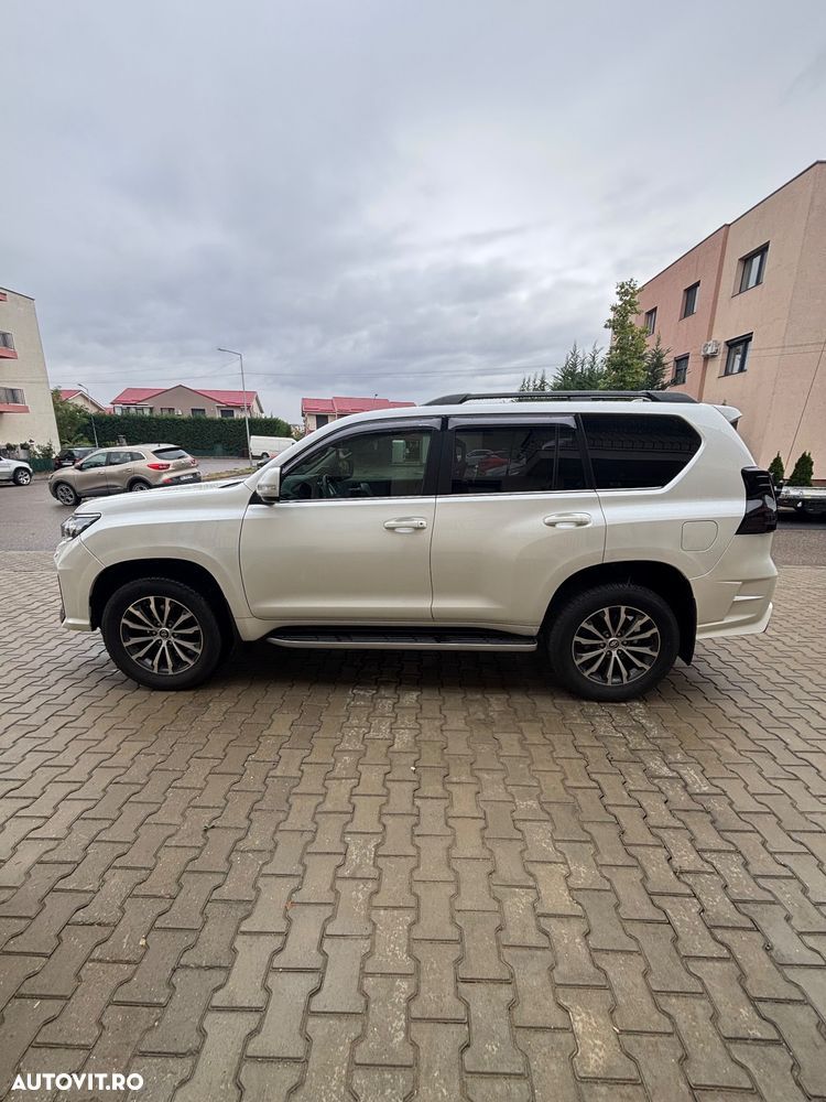 Toyota Land Cruiser 2.8l Turbo D-4D A/T AVS Luxury - 8