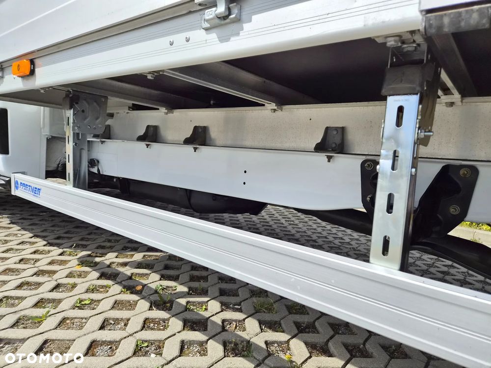 Ford Transit - 22