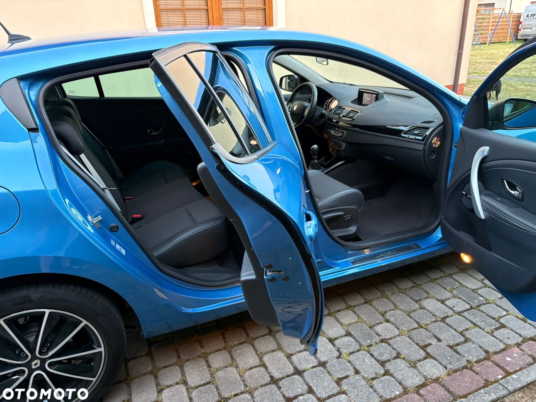 Renault Megane Grandtour ENERGY TCe 115 Start & Stop Bose Edition - 16