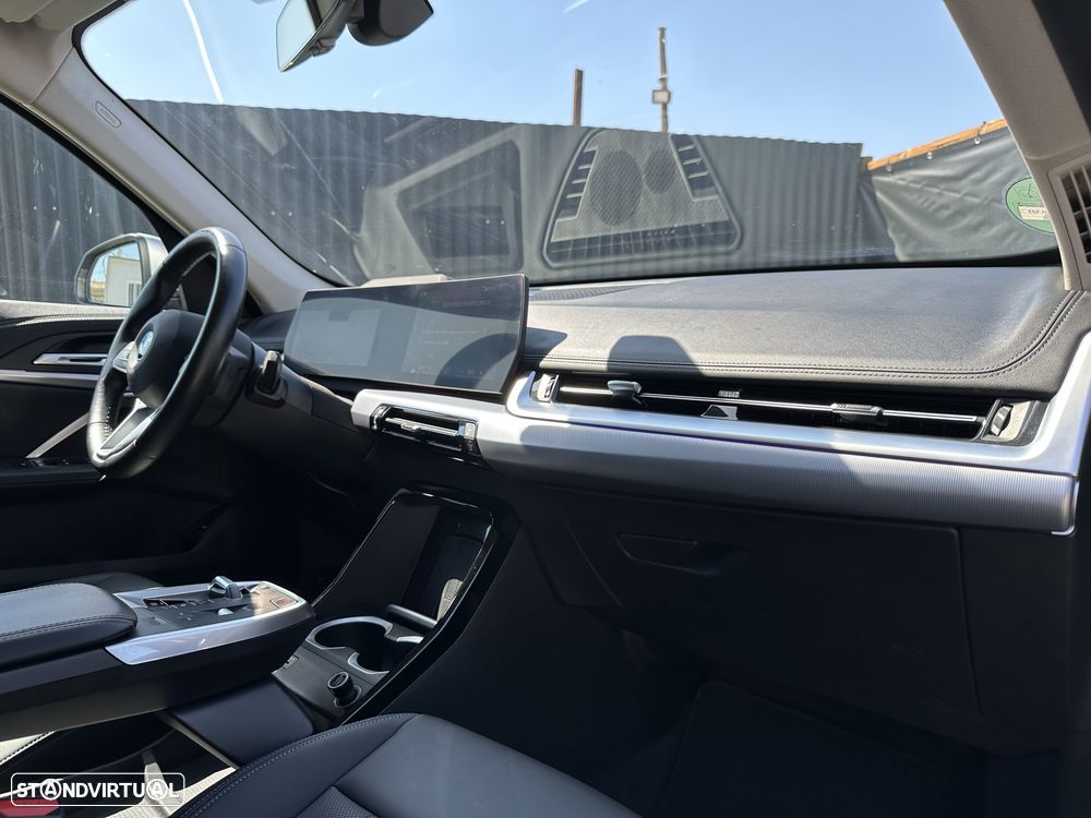 BMW iX1 xDrive30 xLine - 9